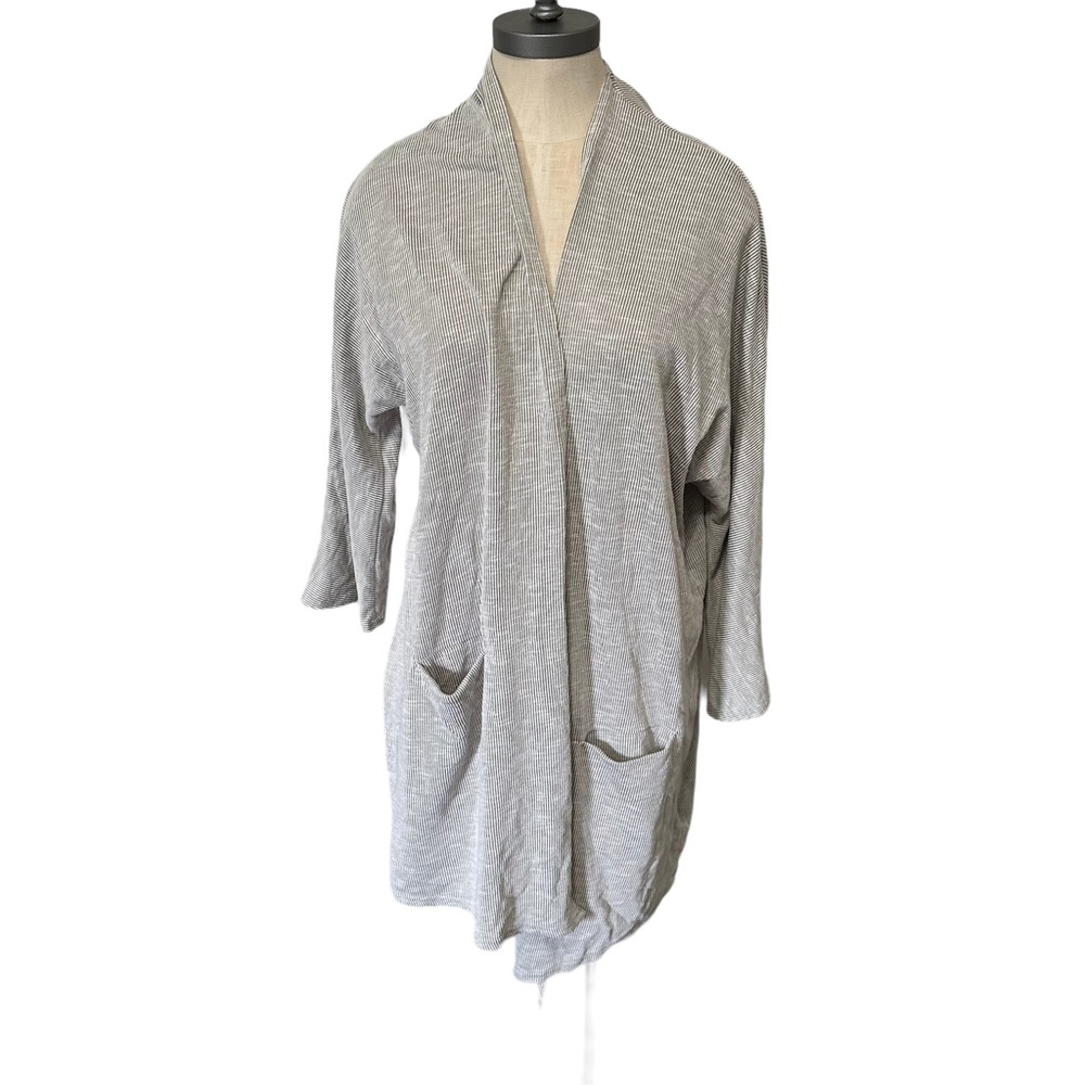 Donni Open Cardigan Ribbed Knit Pockets
Quarter Sleeve Gray One Size Fits All